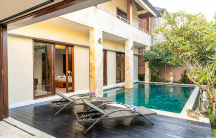 Modern Vila with Pool By the Beach